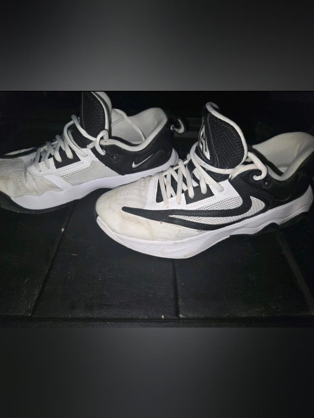 Nike Giannis Immortality 3 White Black Basketball Men's Size 8
